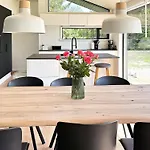 7 Person In Jerup-by Traum