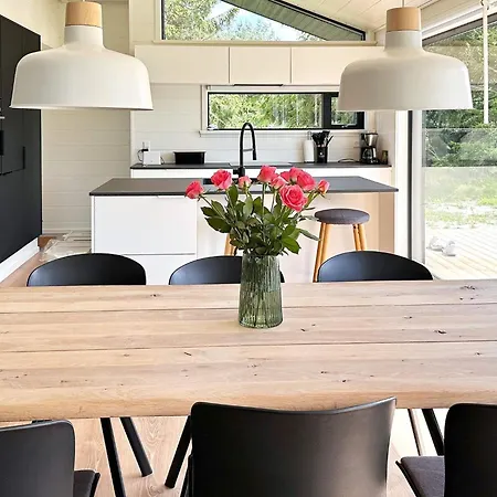 7 Person In Jerup-by Traum